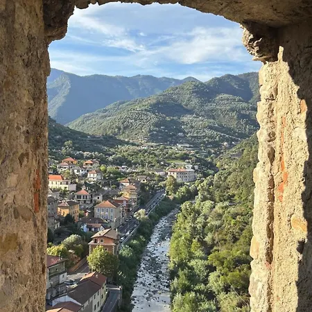 Casa Dolce 6 Person Dolceacqua