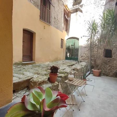 Casa Dolce 6 Person Daire Dolceacqua